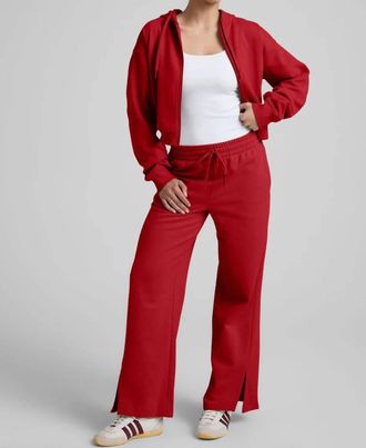 Beyond Yoga Luxefleece Wide Leg Pant In Holly Red