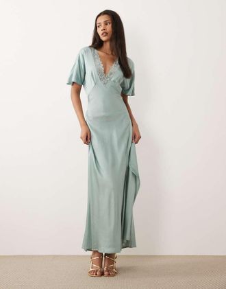 Vila Vestito lungo in raso blu surf con finiture in pizzo e scollo a V