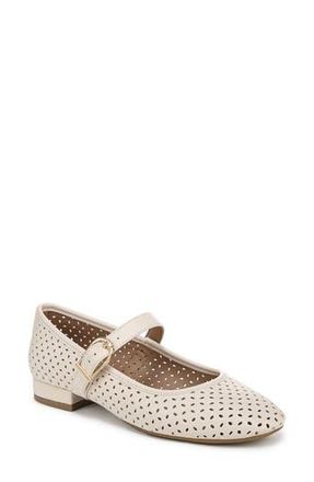 Life Stride Cameom Perforated Ballet Flat in Cream at Nordstrom Rack, Size 9.5