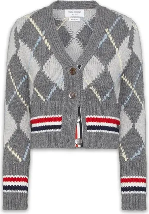 Thom Browne Argyle Jersey Intarsia Shrunken V Neck Cardigan aus grober Merinowolle mit RWB-Streifen