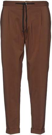 Out / Fit BOTTOMWEAR - Trousers sur YOOX.COM