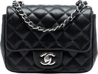 Chanel Borsa a tracolla squadrata Classic mini in pelle di agnello con battente 2016-2017 - Nero