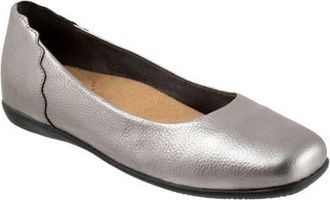 Trotters Sunny Flat in Pewter at Nordstrom, Size 10.5