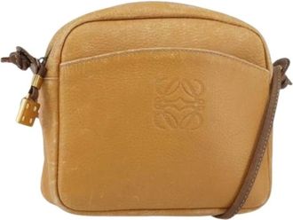 Loewe Pre-owned Cross Body Bags, female, Brown, Size: ONE SIZE Pre-owned Leather Shoulder Bag