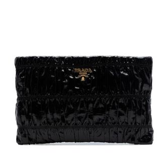Prada Pre-owned Clutches, female, Black, Size: ONE SIZE Pre-owned Gathered Patent Leather Clutch