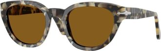 Persol Tijdloze Stijl Zonnebril met UV-bescherming - Heren - Zonnebrillen - Bruin - 54 MM - Accessoires