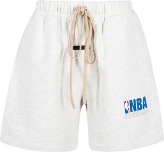 Fear of God Essentials NBA Light Heather trainingsshorts - Grijs