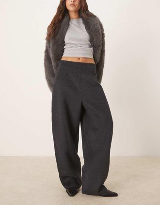 Mango Pantaloni bombati in misto lana grigio antracite
