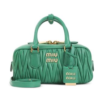 Miu Miu Tassen, Dames, Groen, ONE Size, Leer, Miu Miu Mango Matelass&eacute; Leren Handtas