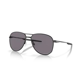 Oakley Sporty Sunglasses for Outdoor Activities