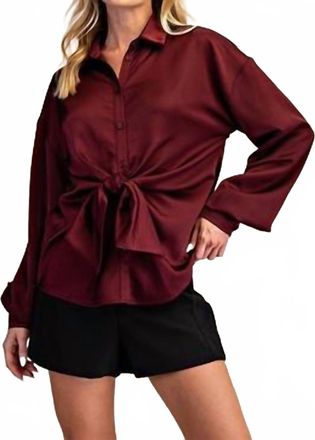 Glam Midnight Tie Detail Top In Merlot