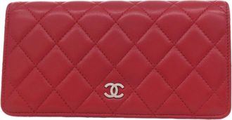 Chanel Red Color Leather Long Wallet (Tri-Fold) (Pre-Owned)