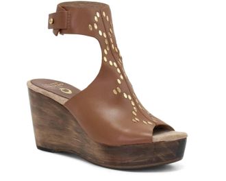 Calleen Cordero Womens Pia Wedge In Tawny Leather With Brass Art