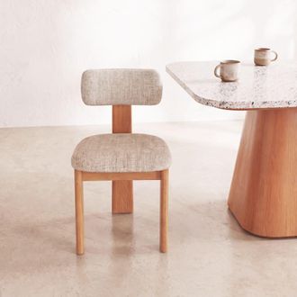 Maisons du monde Silla de 3 patas de tejido de poli&eacute;ster beige moteado con patas de madera de fresno