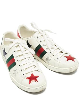 Gucci star-embellishment sneakers - White