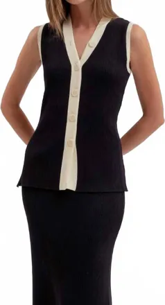 ZOE AND CLAIRE Knit Vest With Piping In Black