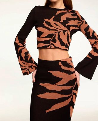 Misa Amila Top In Fernal Glow