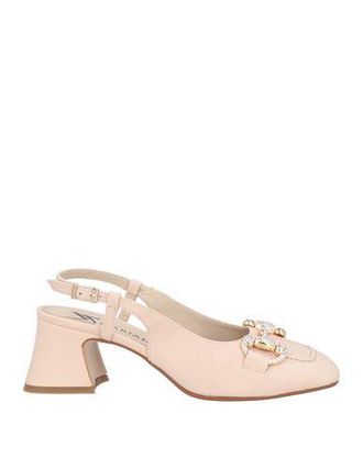 Marian Pumps