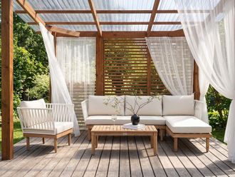 Beliani Conjunto De Jard&iacute;n Sof&aacute; Esquinero Izquierdo Sill&oacute;n Y Mesa De Centro Madera De Acacia Blanco Cremona