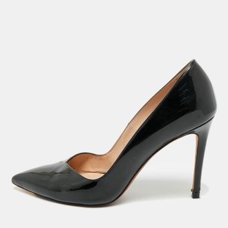 Stuart Weitzman Black Patent Leather Pointed Toe Pumps