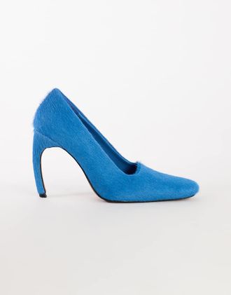 Topshop Amos - D&eacute;collet&eacute; in vera pelle blu effetto cavallino con tacco a banana cesellato