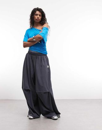 Collusion Joggers stile boxer extra larghi in nylon-Blu navy