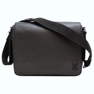 Louis Vuitton Black Taiga Leather Shoulder Bag (Pre-Owned)