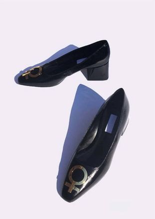 Suzanne Rae Womens Patent Leather Embellished Feminist Pumps In Black