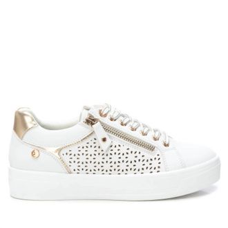 Xti Womens Casual Comfort Sneakers In White