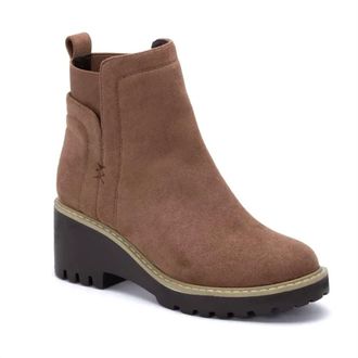 Corkys Footwear Basic Ankle Boots In Camel Suede