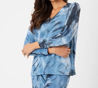 French Kyss Marble Wash Long Sleeve V-Neck Top In Denim
