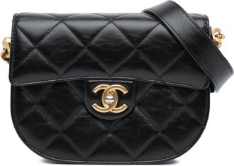 Chanel Pre-owned Womens Quilted Leather Shoulder Bag - Black - One Size