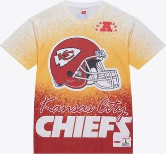 Mitchell & Ness Mens Mitchell & Ness White Kansas City Chiefs Team Burst Vintage Logo T-Shirt at Nordstrom, Size Medium