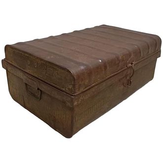 Wanderlust Deco Maleta De Metal Acabado Artesanal Marr&oacute;n 67x37x25h Cm
