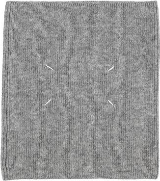 Maison Margiela ACCESSORIES - Scarves sur YOOX.COM