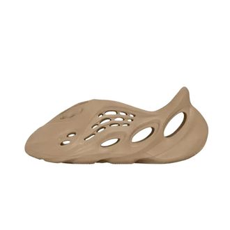 Yeezy by Kanye West Foam Runner Clay Taupe Sneakers - Heren - Sandalen - Beige - 43 EU - Schoenen