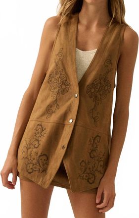 Promesa Floral Embroidered Faux Suede Snap-Front Vest In Brown