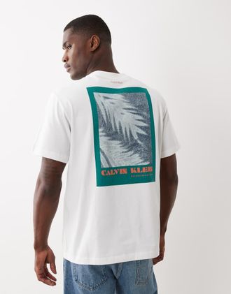 Calvin Klein Jeans T-shirt bianca con logo centrale-Bianco
