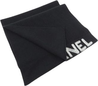 Chanel Pre-owned Scarves, female, Black, Size: ONE SIZE Pre-owned Cashmere Scarf
