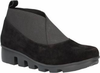 L'Amour Des Pieds Womens Hashree Round Toe Bootie In Black