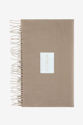 Moncler Webschal aus Wolle mit Fransen und Logopatch