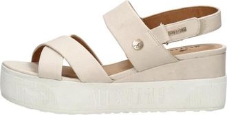 Mustang Sandalen Plat - Dames - Sleehakken - Wit - 38 EU - Leer - Schoenen