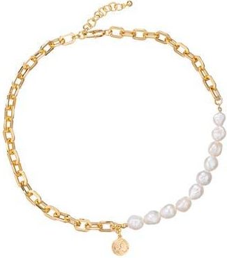 Eye Candy Los Angeles Grace Chain & Freshwater Pearl Necklace in Gold at Nordstrom Rack
