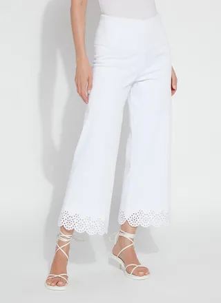 Lyssé Eyelet Embroidered Crop Curvy