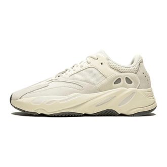 Yeezy by Kanye West Analogon Leren Sneakers - Heren - Sneakers - Beige - 46 2/3 EU - Leer - Schoenen