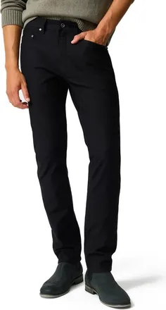 Rodd & Gunn Motion 2.0 Straight Leg Jeans in Onyx at Nordstrom, Size 4040