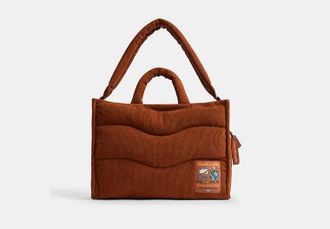 Coach Coachtopia Loop Tote Bag With Wavy Quilting in Brown | Recycled Pet