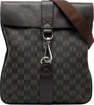 Loewe Tweedehands Anagram Coated Canvas Schoudertas