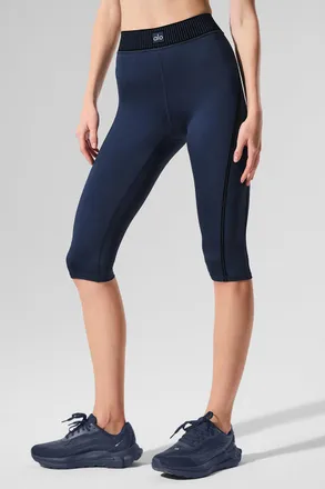 Alo | Airlift High-Waist Line Up Capri Pants in Navy, Size: Medium