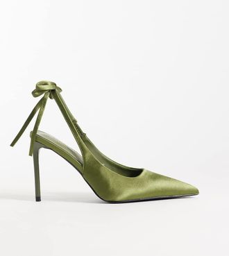 Simmi London Simmi London Sibelle d&eacute;collet&eacute; slingback con tacco, pianta larga, con dettaglio fiocco in raso verde oliva